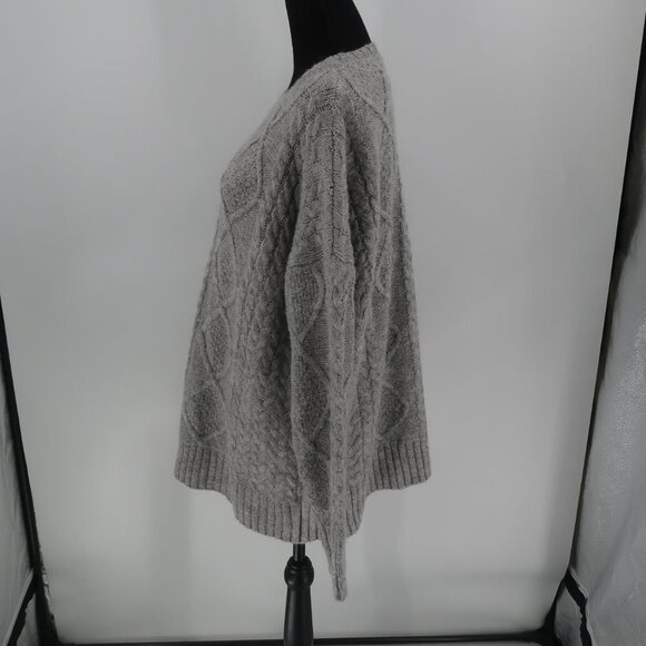 Hot Gingerr Women's Gray Cable Knit Sweater Size XL - Picture 8 of 9
